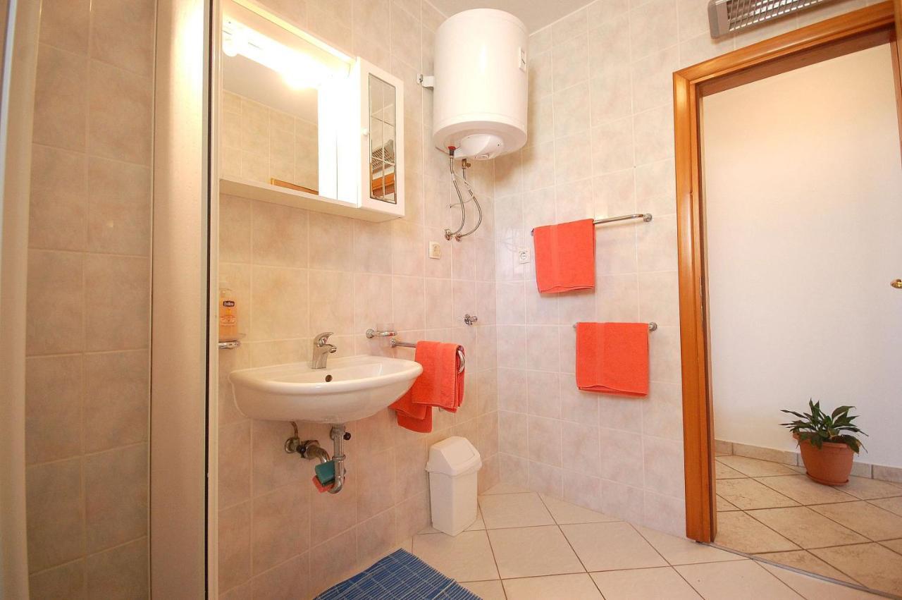 Apartments Novak By El-Pi Tours มาลินสกา ภายนอก รูปภาพ