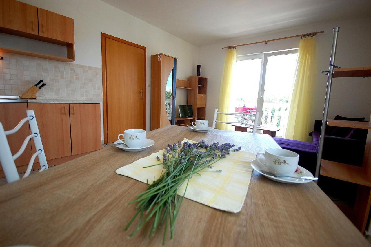 Apartments Novak By El-Pi Tours มาลินสกา ภายนอก รูปภาพ
