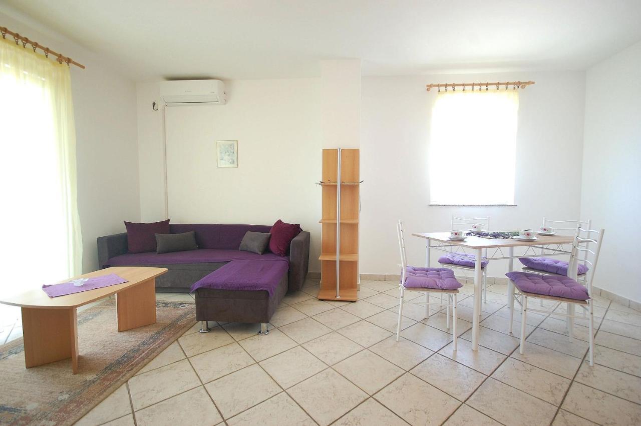 Apartments Novak By El-Pi Tours มาลินสกา ภายนอก รูปภาพ